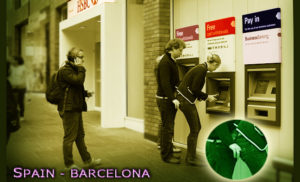 Salah satu aksi copet di Barcelona. (foto istimewa)