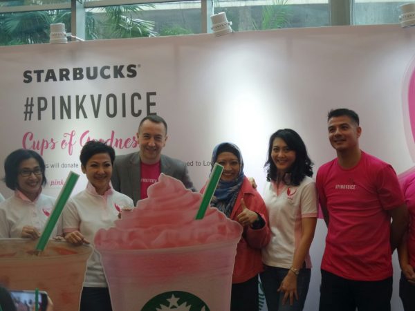 Starbucks Hadirkan Empat Minuman Khusus Pink di Bulan Oktober