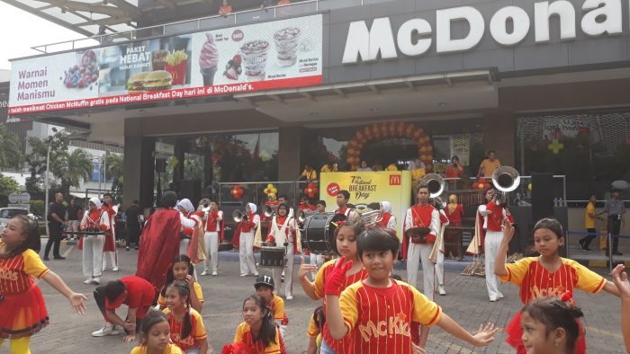 Mengantri Chicken Muffin Gratis di McDonald's Sarinah Thamrin
