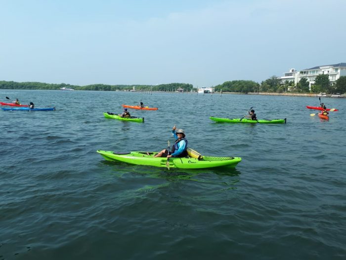 URaL 28 Jakarta Gelar Ekspedisi Kayak Pelajar Indonesia 2 di Danau Toba