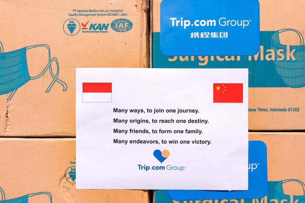 Lawan COVID-19, Pelaku Pariwisata di Tiongkok Balas Kirim Salam “Jiayou” dan Bantu APD