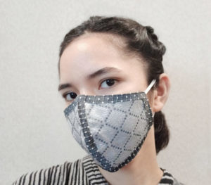 Desainer Wignyo Rahadi Menggalang Donasi dengan Masker Tenun