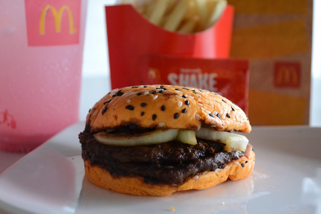 McDonald's Indonesia Hadirkan Tiga Rasa Rendang