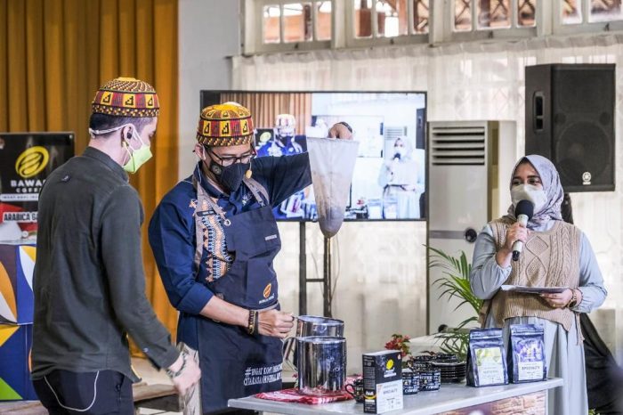 Menparekraf Dorong Kuliner Mie Aceh Mendunia