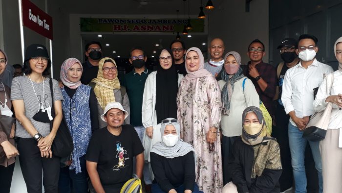 Menikmati Pawon Sego Jamblang Hj Asnani di Cirebon