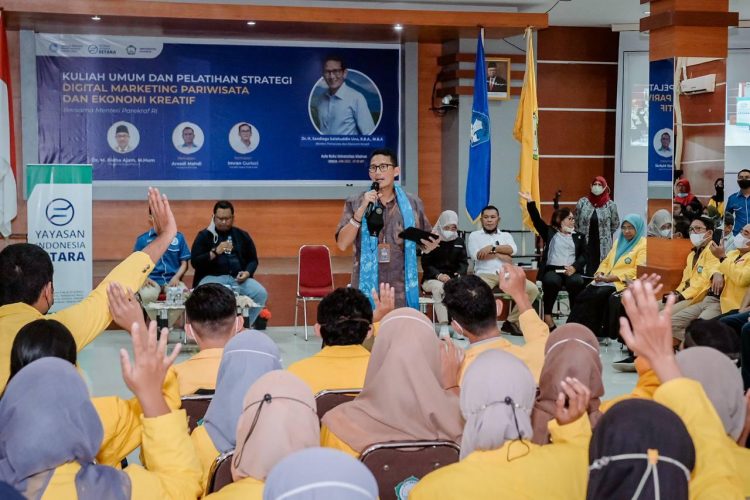 Menparekraf Mendorong Mahasiswa Universitas Khairun Ternate Kreatif Garap Peluang di Sektor Ekraf