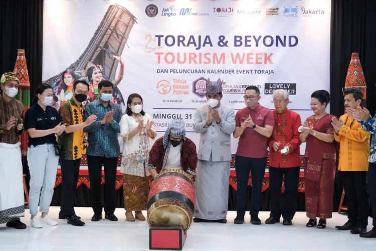Menparekraf Resmikan “Calendar Event Toraja”, Ajang Berstandar Internasional