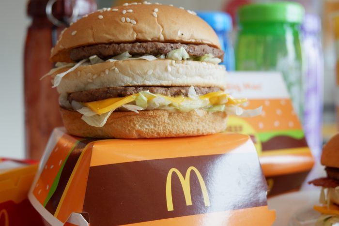 McDonald's Hadirkan Rangkaian Menu Big Mac Terbaru dan Colorful Bottle