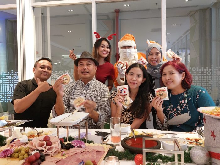 HARRIS Hotel & Conventions Kelapa Gading Jakarta Tawarkan “Christmas Stay & Brunch”