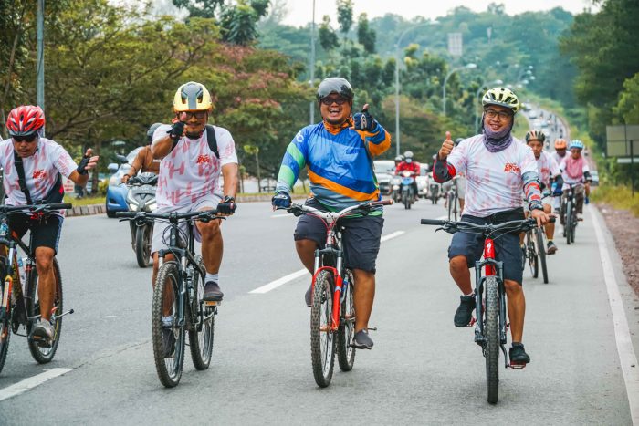 Ribuan Peserta Ikuti Fun Bike HARRIS Day 2022 di Enam Kota