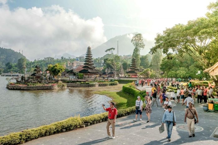 Menparekraf: Pemberlakuan Biaya Retribusi Wisman di Bali untuk Jaga Lingkungan dan Budaya