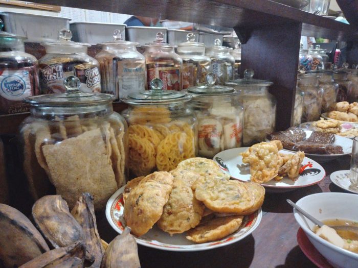 Merasakan Masakan Legendaris di Waroeng Jadoel Temanggung