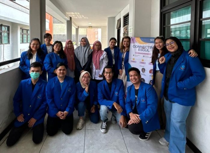 FIKOM Universitas Esa Unggul dan SMAN 19 Jakarta Ajak Siswa Optimis Meraih Mimpi