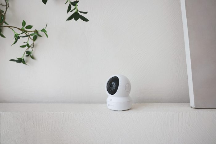 Pan & Tilt Smart Home Camera H6c Pro 2K+ dari EZVIZ, Hadirkan Perlindungan Menyeluruh untuk Keluarga dengan Fungsi Smart AI