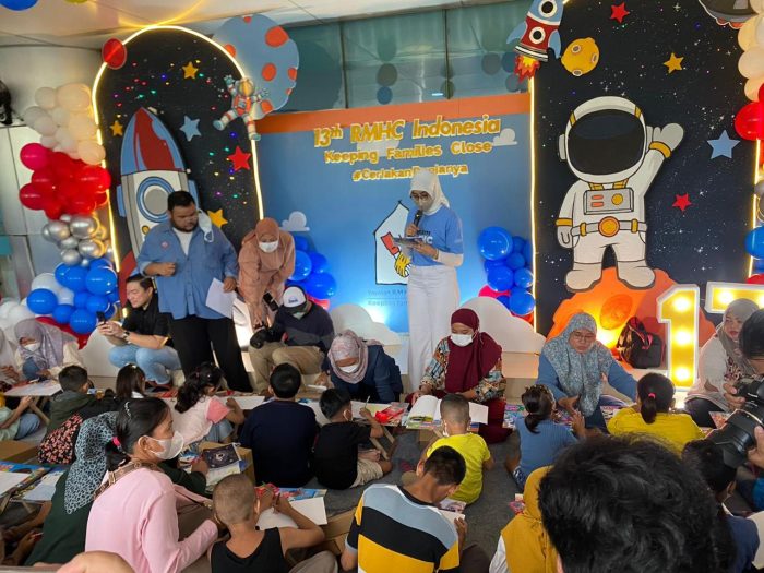Rayakan HUT Ke-13, Yayasan RMHC Berbagi Kebahagiaan Bersama Pasien Anak dan Relawan di RSCM