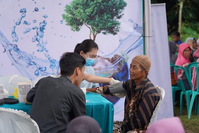Manulife Indonesia Terus Memperluas “Impact Agenda” Melalui Program Sosial Sarana Air Bersih dan Sanitasi