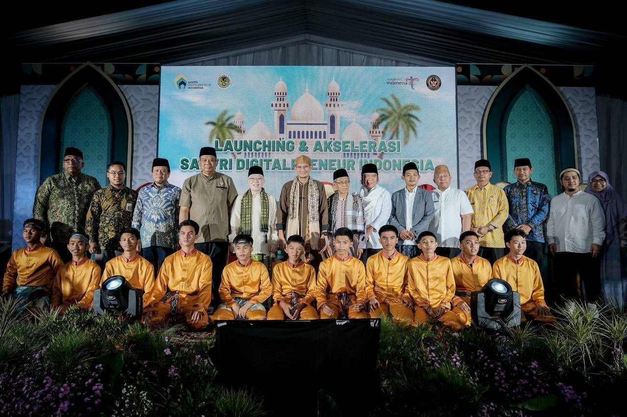 Menparekraf: Santri Digitalpreneur 2024 Harus Mampu Cetak Santri Modern