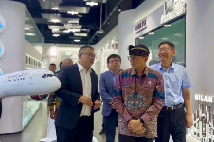Menparekraf Jajaki Kerja Sama Bidang Pariwisata dengan Trip.com dan Juneyao Airlines