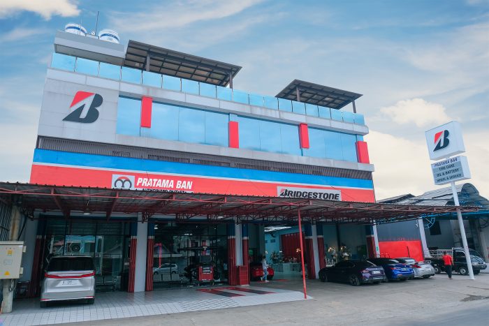 Bridgestone Indonesia Resmikan Kembali Toko Model (TOMO) Pratama Ban Tegal Padukan Tireshop dengan Lifestyle