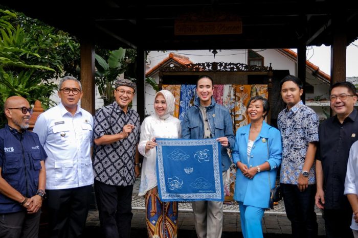 Menteri Pariwisata Apresiasi "Rumah Batik Komar" Sebagai Destinasi Unggulan Kota Bandung
