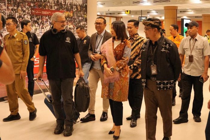 Wamenpar Pantau Arus Mudik di Bandara Lombok Praya NTB
