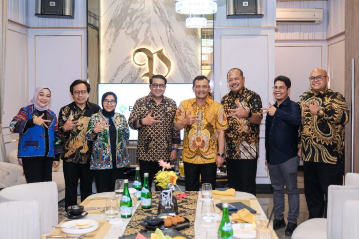 Menteri Ekraf Harap Gubernur Jateng Segera Fokus Genjot Potensi Ekraf untuk Serap Tenaga Kerja