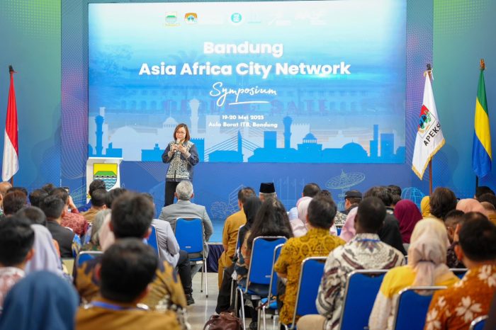 Hadiri Simposium Bandung Asia Africa City Network, Wamen Ekraf Dorong City Branding dari Tiap Daerah