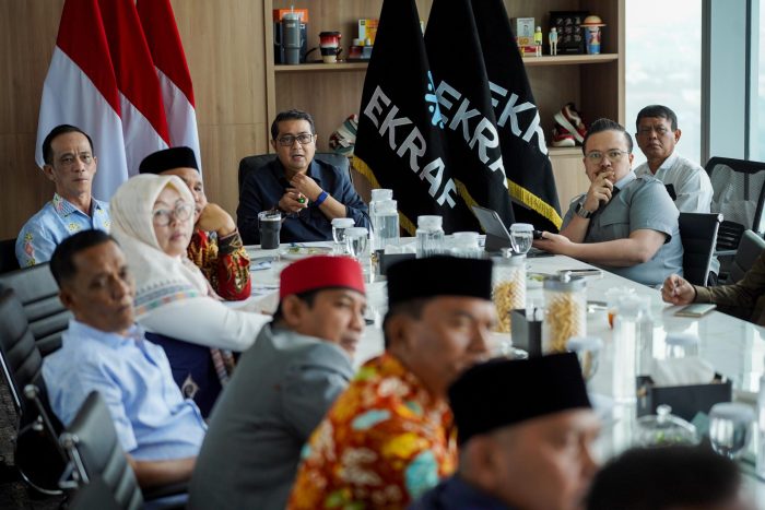 Terima Kunjungan DPR Aceh, Menteri Ekraf Sebut Santri Bisa Jadi Aktor Penggerak Ekonomi Kreatif Daerah