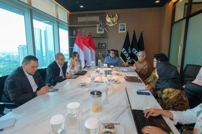 Menteri Ekraf Tekankan Ekonomi Kreatif Kuat dari Daerah saat Audiensi dengan KNIU untuk UNESCO