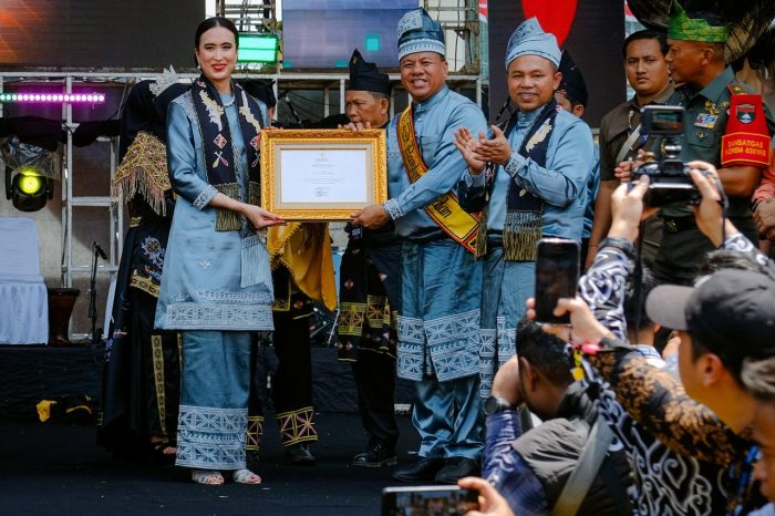 Menteri Pariwisata: "Festival Pacu Jalur" Contoh Sukses Ikon Budaya Jadi Magnet Wisata