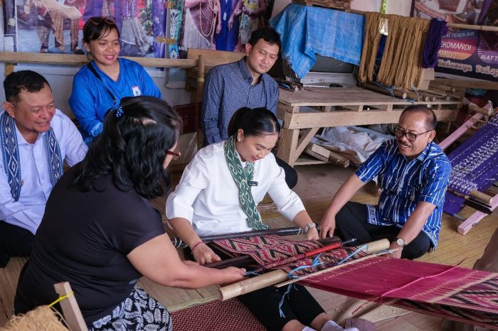 Wamenpar: Tenun Sekomandi Warisan 500 Tahun, Daya Tarik Wisata Budaya Sulbar