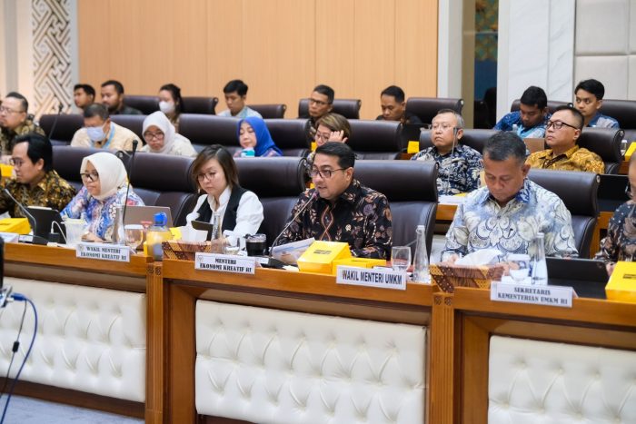 Menteri Ekraf Ungkap Tren Positif Investasi Sektor Ekraf saat Raker di DPR