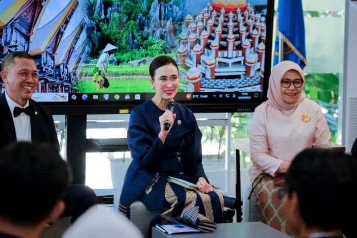 Menteri Widiyanti Serap Aspirasi Mahasiswa Poltekpar Makassar untuk Majukan Pariwisata