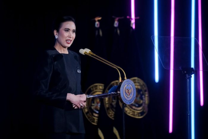 Menteri Pariwisata Perkenalkan “MaiA” Kecerdasan Buatan Khusus Pariwisata