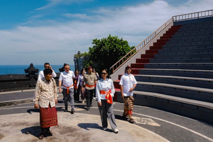 Wamenpar Tinjau Kesiapan Sejumlah Destinasi di Bali Jelang Libur Lebaran