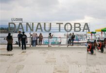 Percepat Pengembangan Danau Toba, Menpar Tekankan Sinkronisasi Master Plan