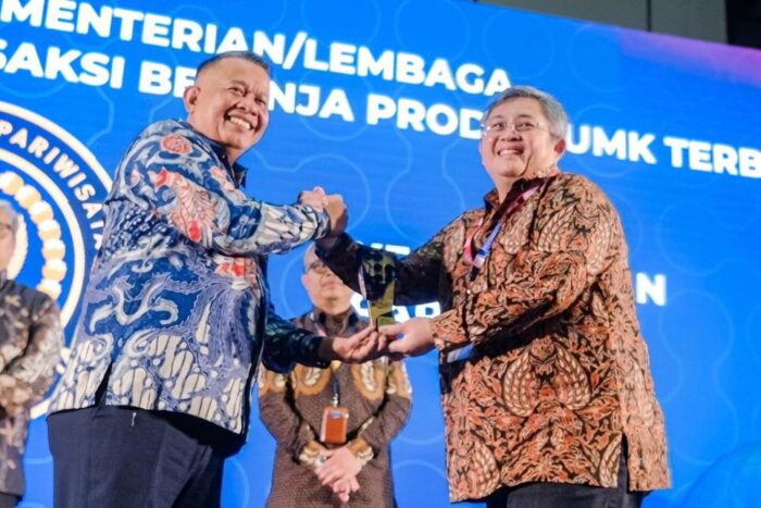 Kemenpar Raih Penghargaan Belanja UMK Terbesar di Inabuyer Award 2026
