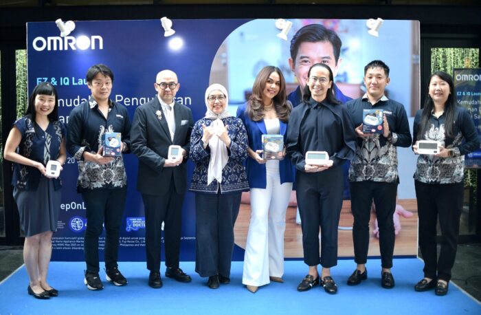 OMRON Healthcare Luncurkan Tensimeter Seri EZ & IQ: Mencegah Hipertensi dan Stroke