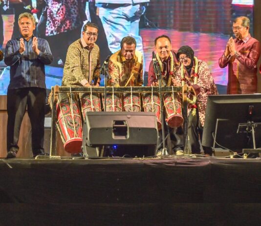 Buka Opera Tona Sian Huta, Menteri Ekraf: Dukung Seni Pertunjukan Batak ke Panggung Nasional Berita Perjalanan dan Pariwisata