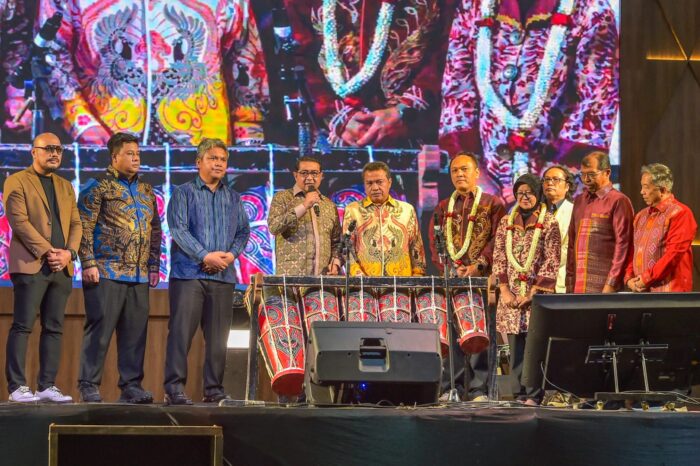Buka Opera Tona Sian Huta, Menteri Ekraf: Dukung Seni Pertunjukan Batak ke Panggung Nasional