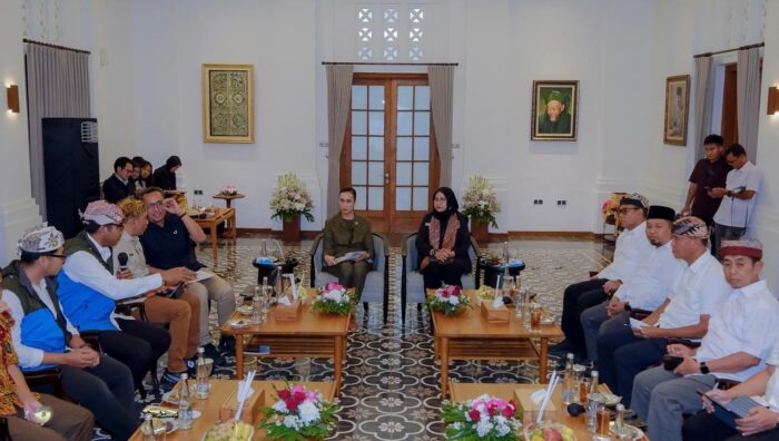 Menpar Pastikan Kesiapan Ijen Jelang Revalidasi UNESCO Global Geopark 2 Menpar Pastikan Kesiapan Ijen Jelang Revalidasi UNESCO Global Geopark