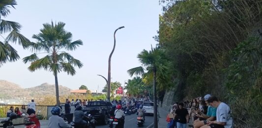Kemenpar dan BPOLBF Pastikan Keselamatan Wisatawan dan Identifikasi Dampak Sektor Pariwisata Pasca-Gempa Flores Berita Perjalanan dan Pariwisata
