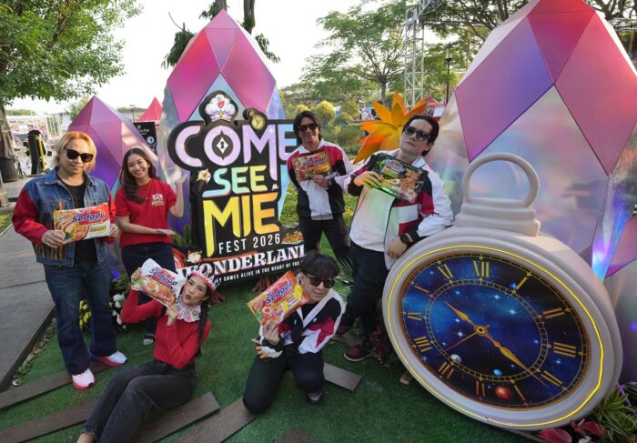 Come See Mie Fest Bandung Pecah! Ribuan Peserta Padati Festival Untuk Bertemu Ahn Hyo Seop 3 Come See Mie Fest Bandung Pecah! Ribuan Peserta Padati Festival Untuk Bertemu Ahn Hyo Seop
