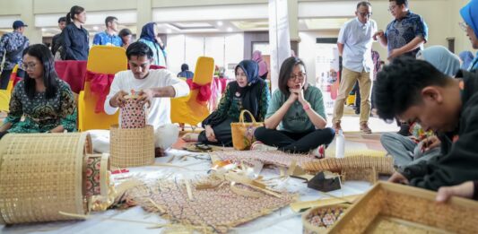 Akselerasi Kriyasi Payakumbuh Dorong Perajin Sulam-Anyam Bangkit Berdaya Berita Perjalanan dan Pariwisata