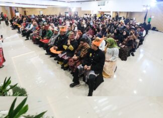 Kemenekraf Raih Guinness World Records Lewat Unjuk Wastra Tenun Nusantara pada HUT ke-81 Kemerdekaan RI Berita Perjalanan dan Pariwisata