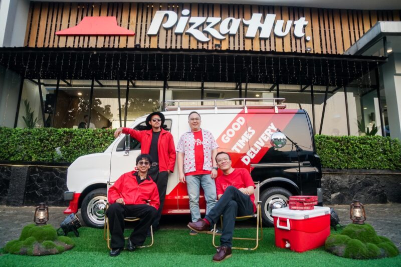Era Baru Pizza Hut Indonesia, Hadirkan Feed Good Times Bersama Diskoria Lewat Lagu “...Dan Berpesta”