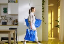 IKEA Rayakan 30 Tahun Tas FRAKTA dengan Inovasi Material Daur Ulang