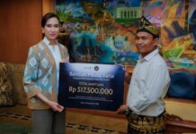 Kemenpar Dorong Ekonomi Sade Kembali Bergerak, Salurkan Bantuan Pemulihan Usaha