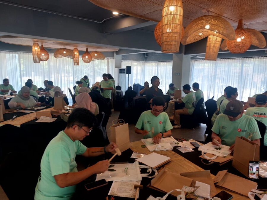Mengikuti Workshop Ecoprint Bersama Sindikasi Media Network di Wyndham Garden Yogyakarta