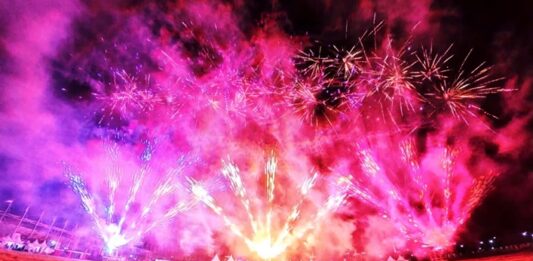 Moto GP Mandalika 2026 ditutup dengan Spektakuler: Sentuhan Emas Mulia Fireworks SFX Warnai Langit Mandalika Berita Perjalanan dan Pariwisata